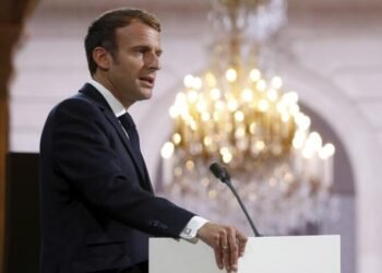 Makron Ukraynaya hərbi müdaxilə xəyal edir — Rusiya kəşfiyyatı