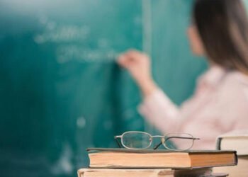 Bu müəllimlərə maaşdan əlavə pul veriləcək – ADLAR