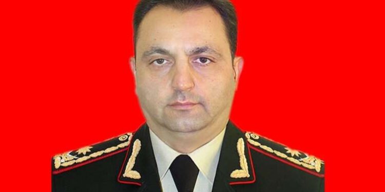 3 gün əvvəl işdən çıxarılan general görün kimə medal veribmiş 