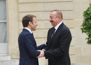 Makron reallığı anlayır və Azərbaycanla münasibətlərini düzəltmək üçün çalışır”.