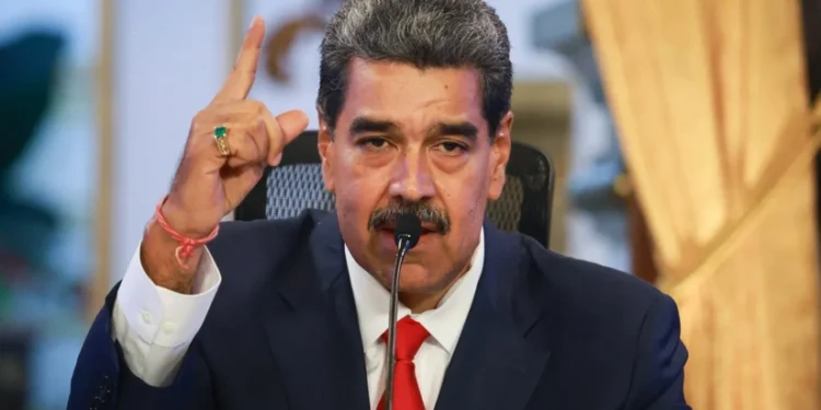 Maduro Trampı hədələdi: ABŞ Kolumbiyaya toxunsa…