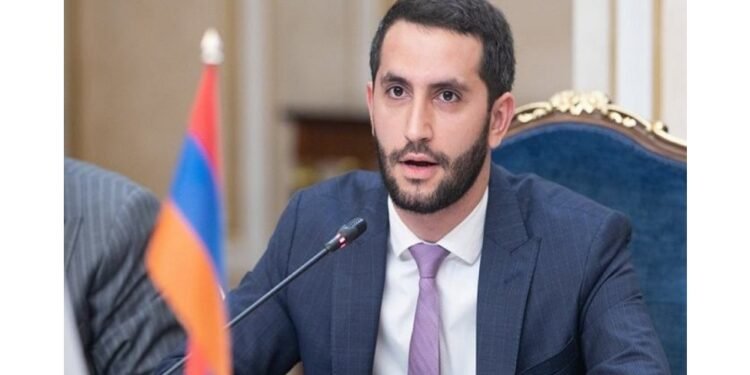 “Gümrü-Qars dəmir yolunun yenidən işə düşməsi üçün tezliklə görüş keçiriləcək”