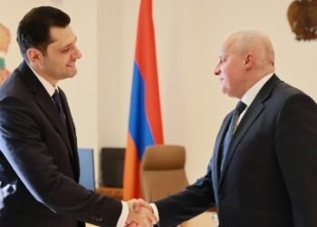 Rusiya səfiri Ermənistana getdi