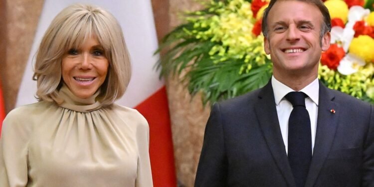 Bricit Makronun kişi olduğunu iddia etmişdilər - Məhkəmə prosesləri gedir