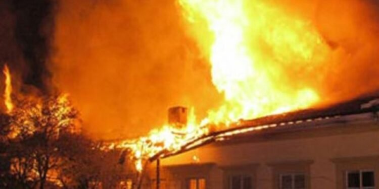 Xırdalanda yaşayış evində yanğın