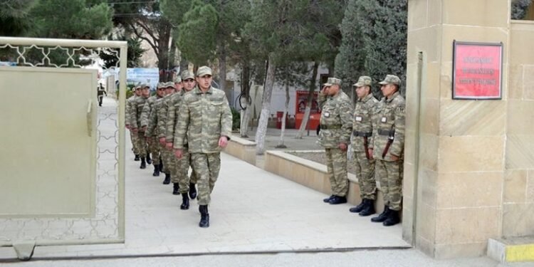 Əsgərlərin maaşı ilə bağlı mühüm QƏRAR