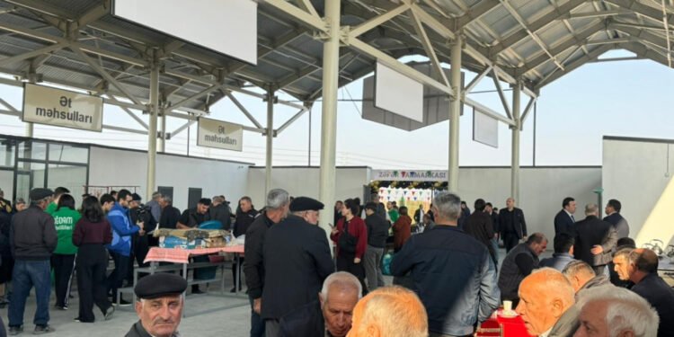 Ağdamın Kəngərli kəndində bazarın açılışı olub, Zəfər yarmarkası keçirilib - FOTOLAR