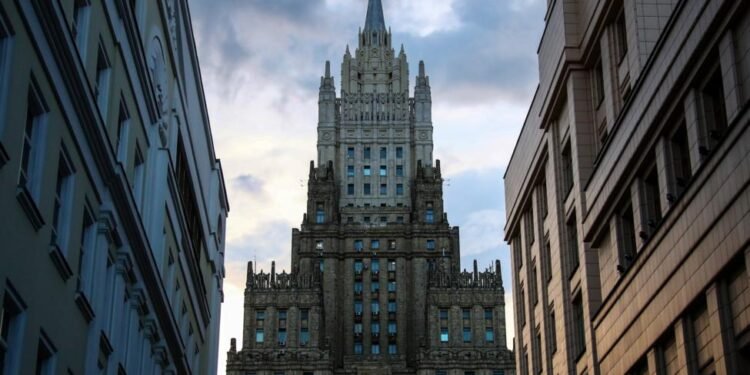 Rusiya XİN: Kiyevin hərbi əməliyyatları davam etdirmək üçün hərbi resursları tükənir