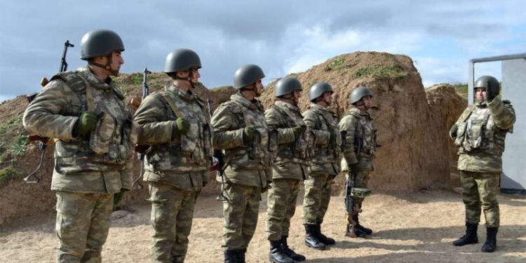 Onların hərbi xidmət müddəti 6 ay azaldılır