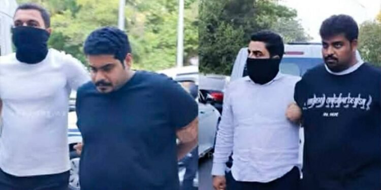 Şəhidlər xiyabanında qeyri-etik videolar çəkən əcnəbilər üzr istədilər