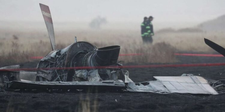 Təyyarə ikiyə bölünüb, kənar müdaxilə ehtimalı... - Ekspertdən ilginc açıqlama