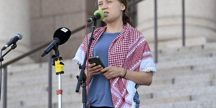 İsveçli iqlim fəalının Venesiyaya girişinə qadağa qoyuldu