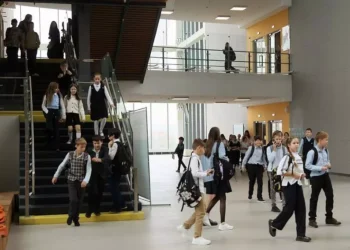 Rusiyada məktəb zəngləri vətənpərvərlik mahnıları ilə əvəz ediləcək