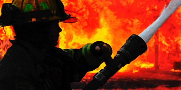 Bərdədə evdə yanğın 