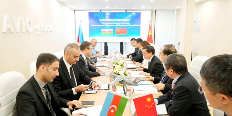 Zakir Həsənovun müavinləri "Dubay Aviaşou - 2025" sərgisində iştirak ediblər