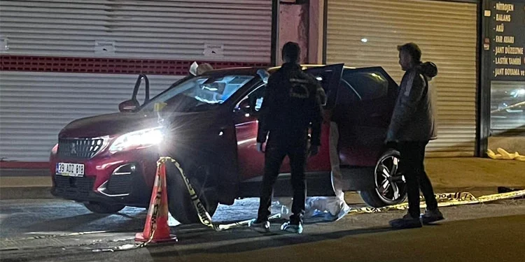 İstanbulda qanlı mübahisə - 2 ölü, 1 yaralı