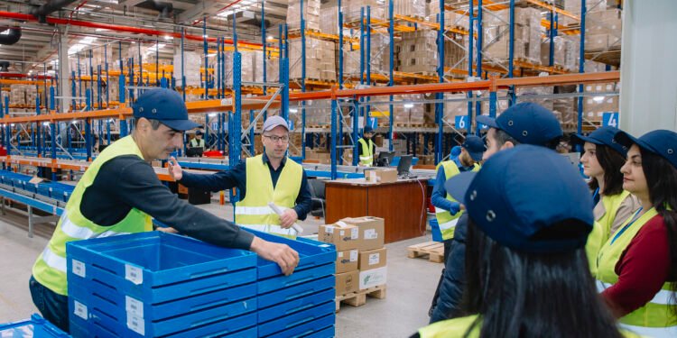  “Avromed Company” MMC müasir texnologiyalı farmasevtik deposuna media turu təşkil etdi