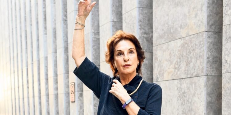 Məşhur türkiyəli balerina 82 yaşında səhnəyə qayıdır