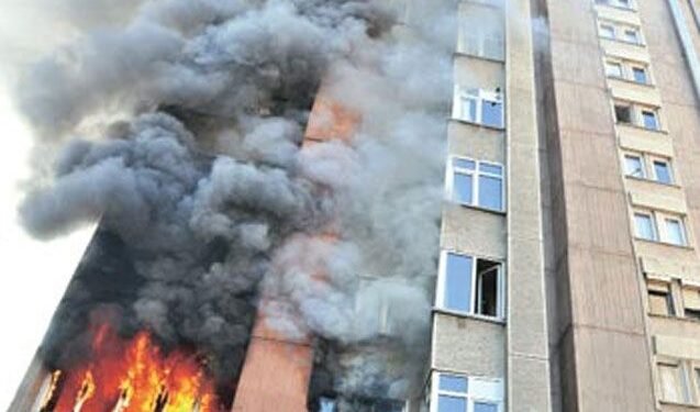 Bakıda çoxmərtəbəli binada yanğın