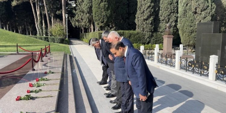 FHN-in mülki işçiləri Yeni Azərbaycan Partiyasının təsis olunmasının 33-cü ildönümünü qeyd edib