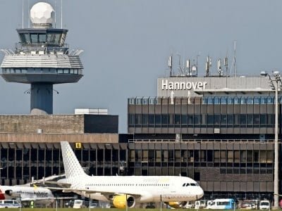 Almaniyada daha bir hava limanı fəaliyyətini dayandırdı