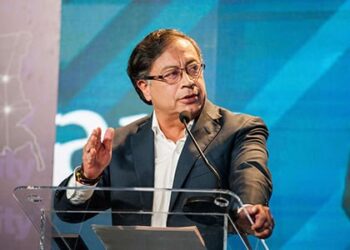 Kolumbiya prezidenti ABŞ ilə əməkdaşlığın dayandırılmasını əmr edib