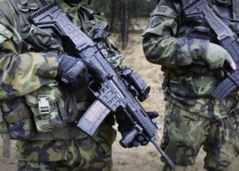 Çexiya gələn il 2000 əsgəri orduya cəlb edəcək