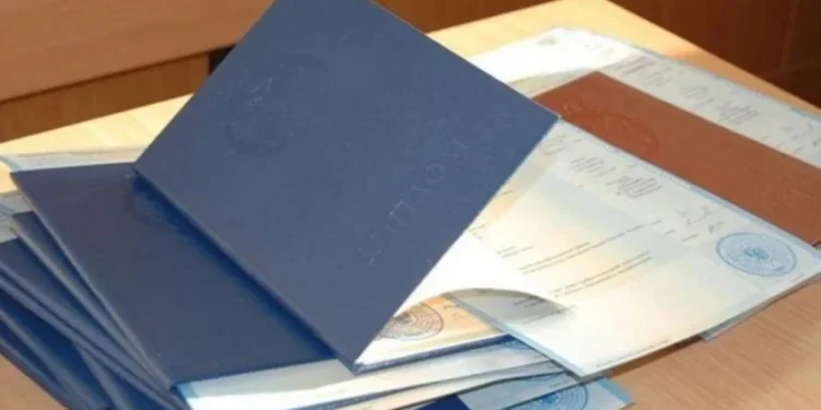 Azərbaycanda 141 nəfər diplomsuz qaldı - Xaricdə təhsil hədər getdi