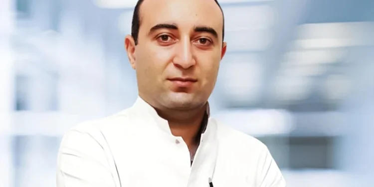 Xəstəxanada DAVA - Həkim DÖYÜLDÜ