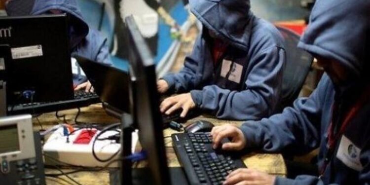 Bu qızların yazdığı mesajları açmayın - YENİ DƏLƏDUZLUQ NÖVÜ