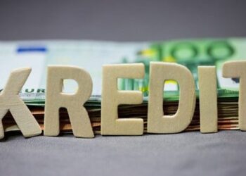 Krediti olanların NƏZƏRİNƏ: Bank maaş kartınızdan pul tutursa, mütləq bu addımı atın