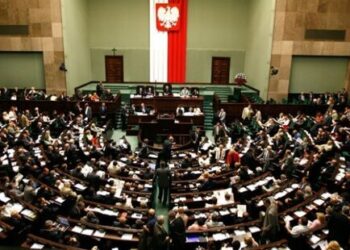 Polşa parlamentinin yeni sədri o seçildi