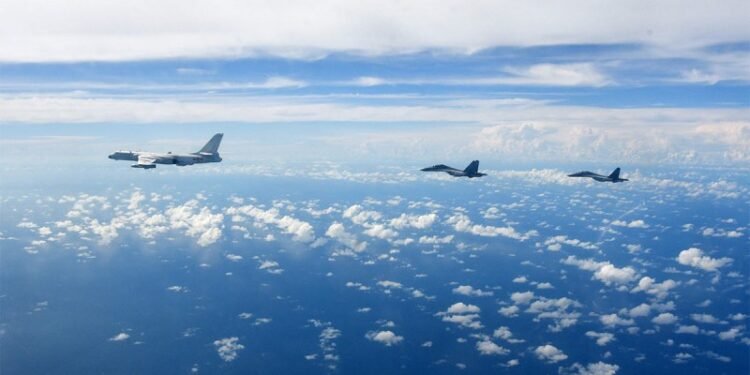 Çin təyyarəsi Tayvana uçdu - Yaponiya məhv etdi