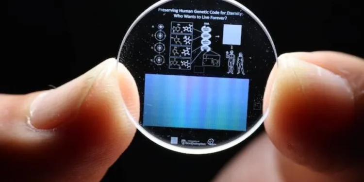 13 milyard ömür, 360 TB yaddaşlıq yeni texnologiya - "5D Yaddaş Kristalı"