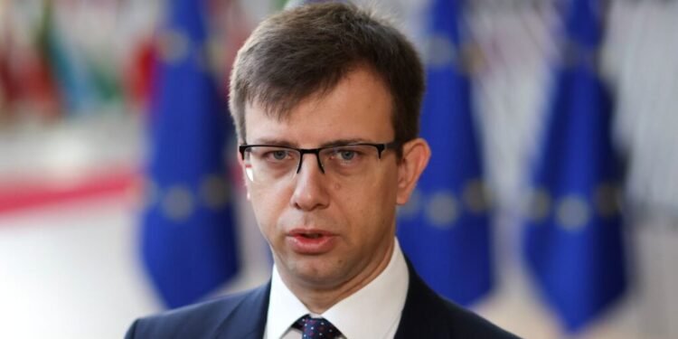 Macarıstanlı nazir: Ukraynanın üzvlüklə bağlı iclasında iştirak etməyəcəyəm