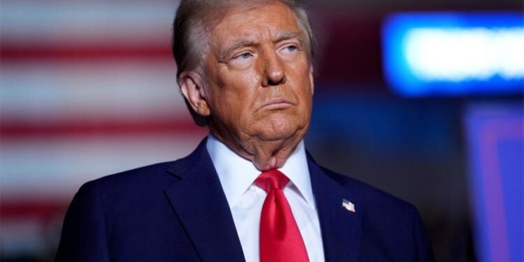 Tramp öncəki prezidentlik dönəmindəkindən daha çox sərəncam imzalayıb