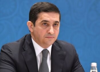 Nazir iki idarə rəisini vəzifəsindən azad etdi