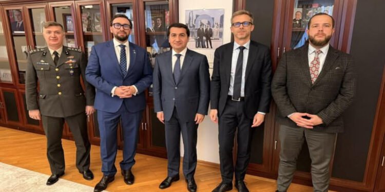 Hikmət Hacıyev NATO-nun Cənubi Qafqazdakı Ofisinin rəhbəri ilə görüşüb