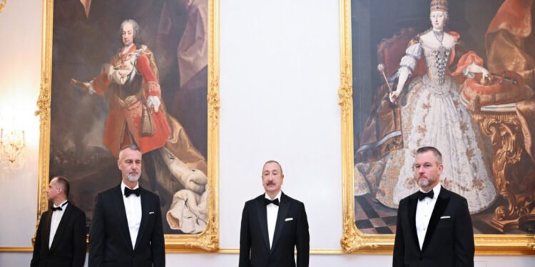 Bratislavada İlham Əliyevin şərəfinə rəsmi ziyafət verildi - FOTOLAR