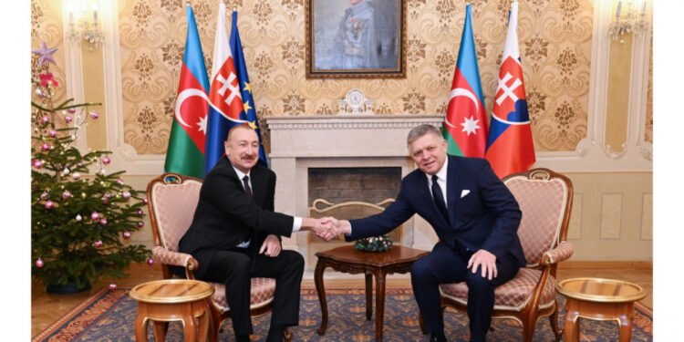 İlham Əliyev Slovakiyanın Baş naziri ilə təkbətək görüşdü - FOTOLAR