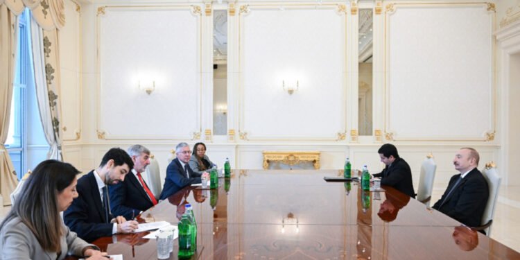 Prezident Böyük Britaniyanın Azərbaycan üzrə ticarət elçisini qəbul edib