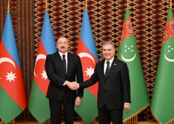 İlham Əliyev Qurbanqulu Berdiməhəmmədova zəng etdi