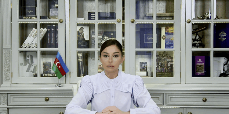 Mehriban Əliyevadan Heydər Əliyevin məzarının ziyarəti ilə bağlı paylaşım