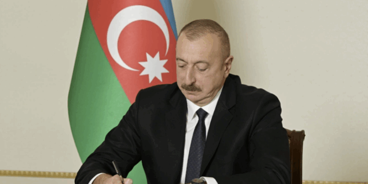 İlham Əliyev Vahid Axundovun vəfatı ilə bağlı nekroloq imzaladı