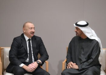 İlham Əliyev Əbu-Dabidə BƏƏ lideri ilə görüşüb