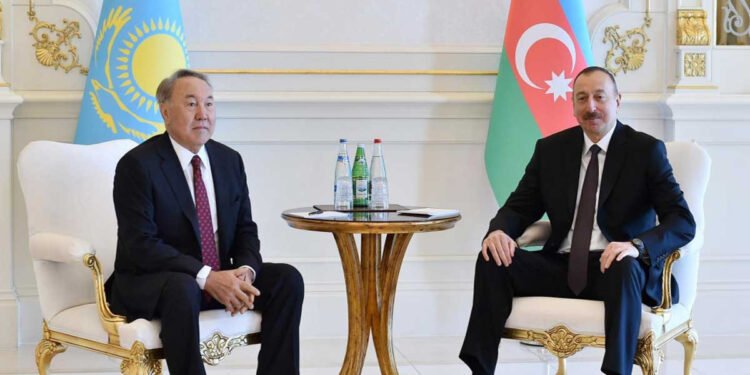 Nursultan Nazarbayev İlham Əliyevi təbrik etdi