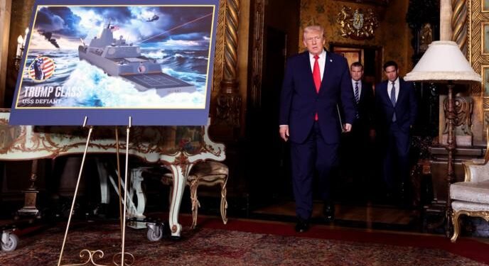 Tramp yeni döyüş gəmilərini və sualtı qayıqları təqdim etdi