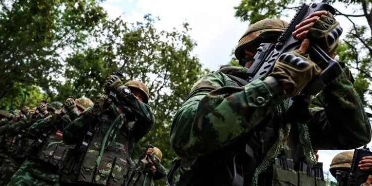 Kambocanın baş naziri xalqı ölkəni qorumaq üçün birləşməyə çağırdı