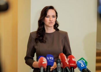 Litva Baş naziri: Belarusda qalmış yük maşınları normal iş rejiminə qayıdıb