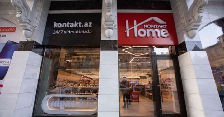 “Kontakt Home”da ər arvadını bıçaqladı